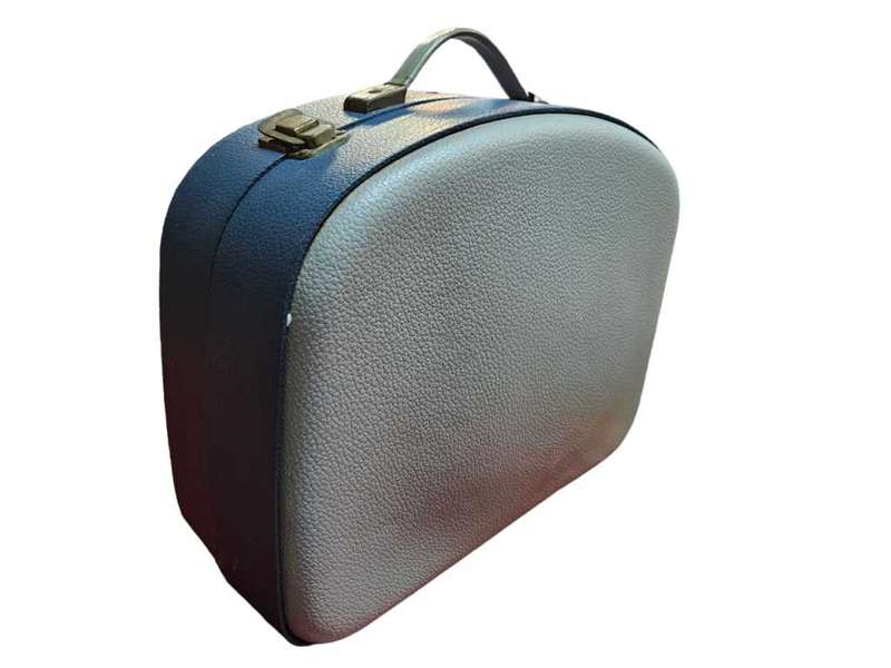 Vintage hard top suitcase for your old radio