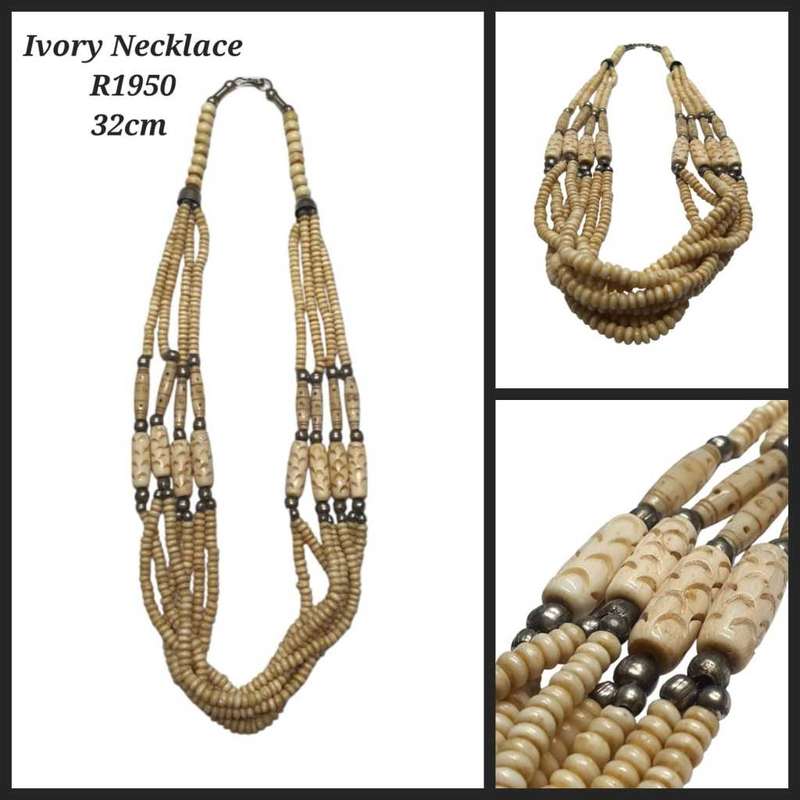 Vintage ivory necklace is a timeless and elegant piece that measures 32cm