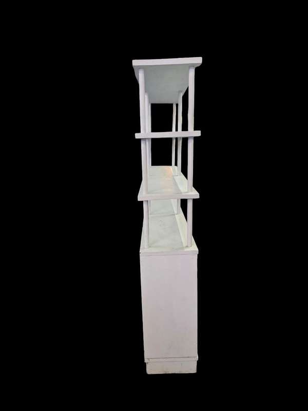 White Shelf