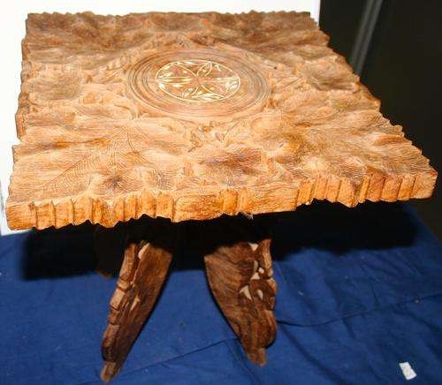 MAGNIFICENT FOLD UP SIDE TABLE WITH BEAUTIFUL CARVED DETAIL