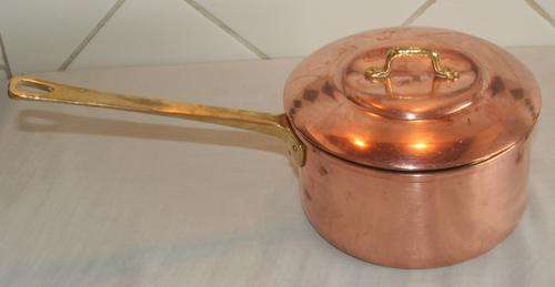 FANTASTIC COPPER SAUCE PAN  WITH A LONG BRASS HANDEL AND A  LID