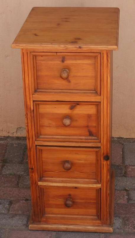 WOW WHAT A BEAUTIFUL 4 DRAWER ORIGAN PINE TALL BOY