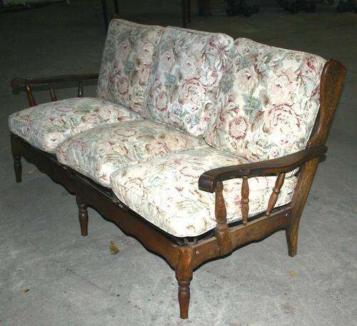 GORGEOUS SOLID IMBUIA GRAFTON EVEREST 3 SEATER COUCH PERFECT TO PAINT/SHABBY CHIC, SUITE ANY ROOM!!