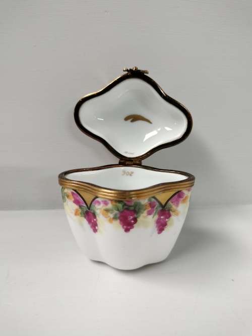 French Limoge Trinket Box Purple with Bee Clasp