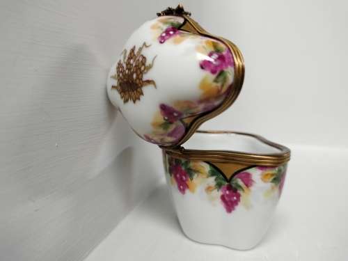 French Limoge Trinket Box Purple with Bee Clasp
