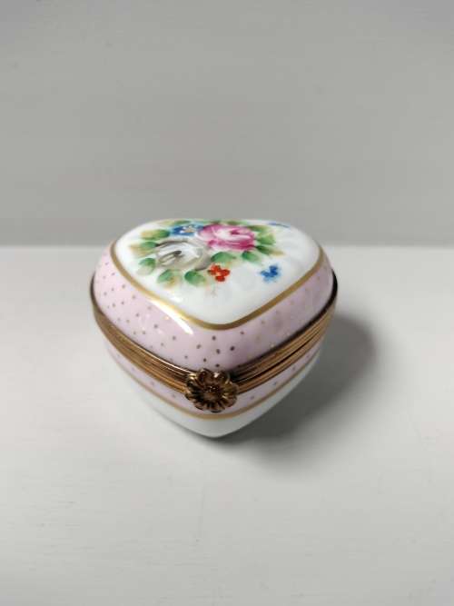 Vintage Limoge Peint Mein Heart Shaped Trinket Box