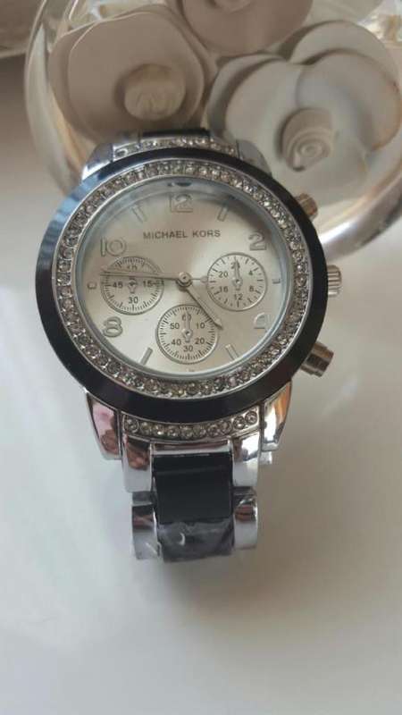 *NEVER TO BE REPEATED OFFER* DESIGNER SILVER FACE LADIES WATCH
