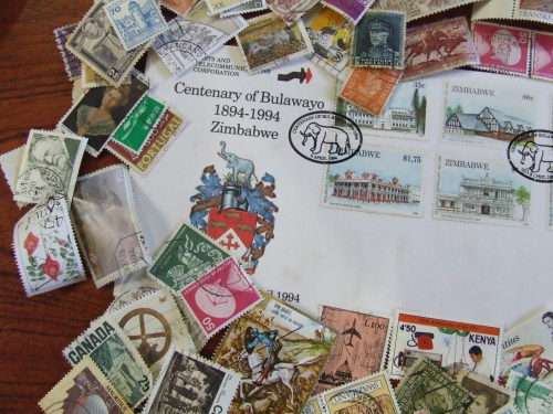 1000+ mix used world stamps
