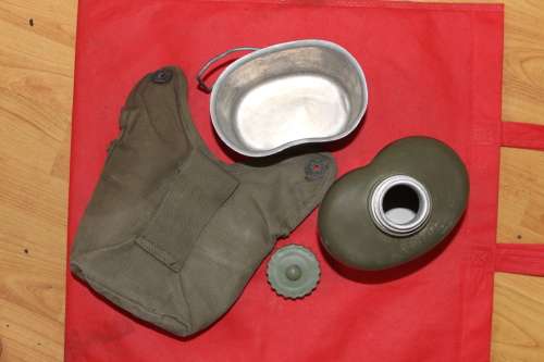 Rhodesian Army Early Issue Water Bottle, Postage out of SA R380.00 Airmail