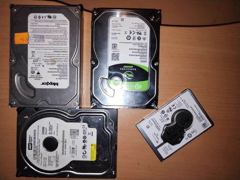 *LOT OF NEW AND USED PC AND LAPTOP HARD DRIVES*ONE BID FOR LOT*