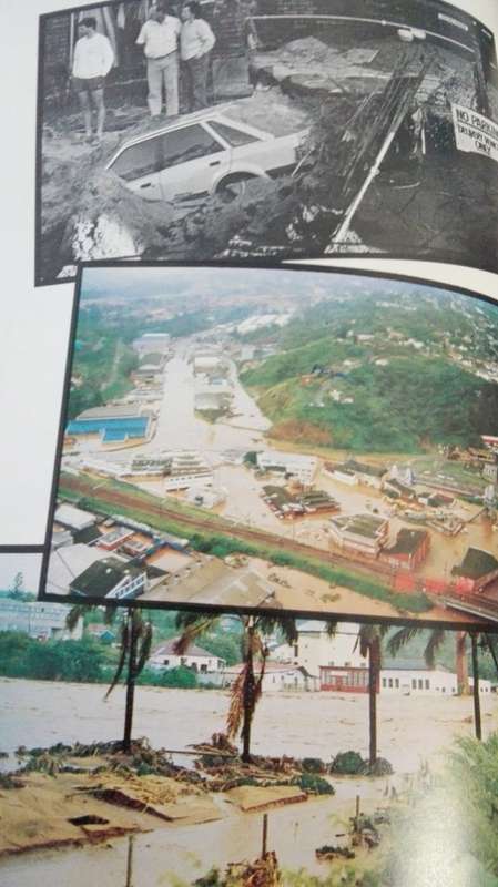 IZIKHUKHULA The 1987 NATAL FLOODS