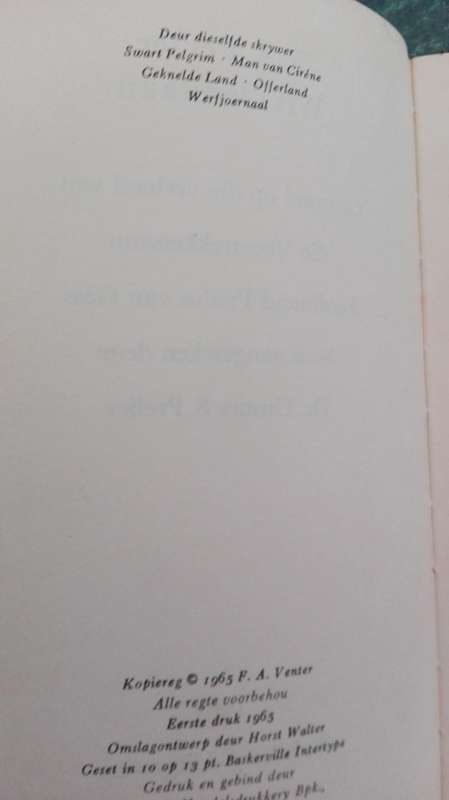 Twee Boeke / Two Books:  F A VENTER  ; WIT OEMFAAN en DIE GEHEIM VAN DIE BERG