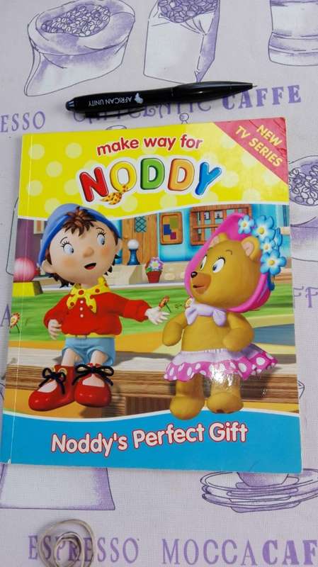 7 X  ENID BLYTON   NODDY BOOKS  ( Softcover )