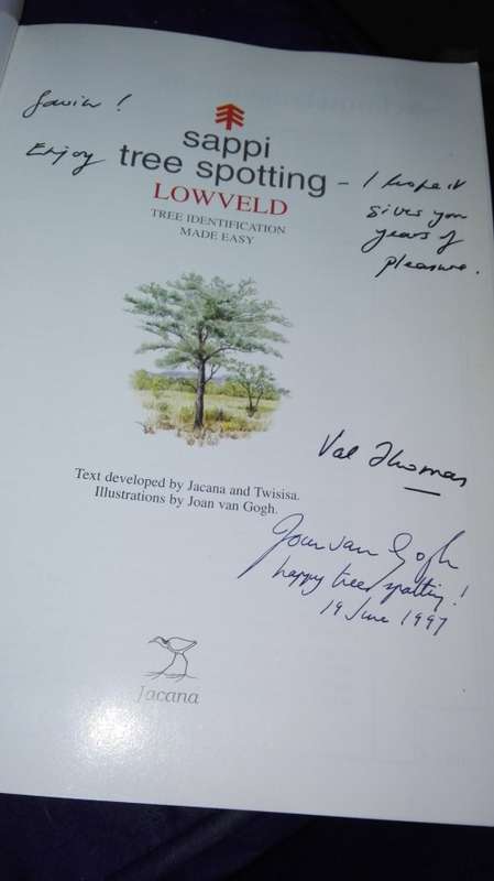 SAPPI TREE SPOTTING  LOWVELD  Tree Identification Made Easy Jacana ( signed by Illustrator )   )