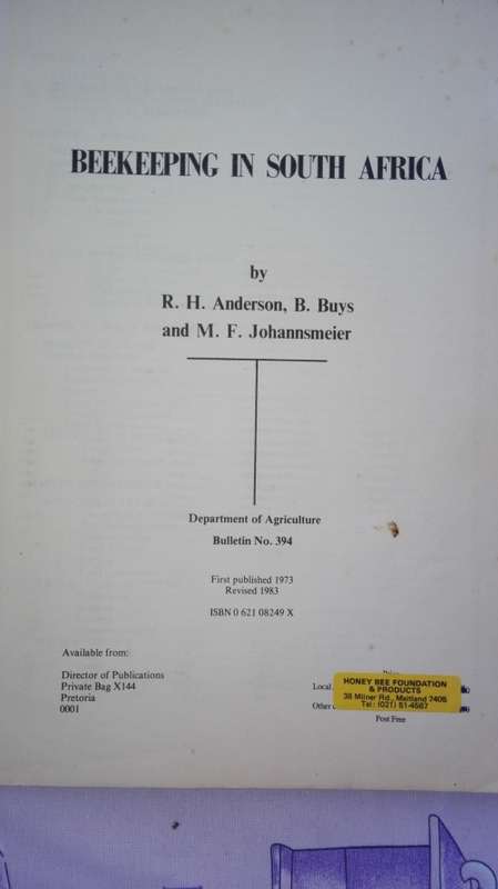 BEEKEEPING in SOUTH AFRICA by R H ANDERSON B BUYS & M F JOHANNSMEIER ( Condition ; Fair )