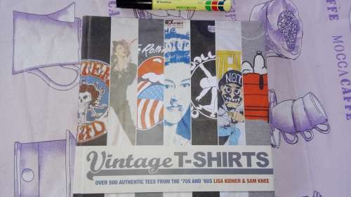 VINTAGE T-SHIRTS LISA KIDNER and SAM KNEE  500 Authentic Tees From the 70`s and 80`s , Clothing Tee
