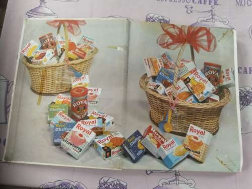 THE ROYAL HOSTESS South Africa's Own Cookbook  Eighth Edition 1970