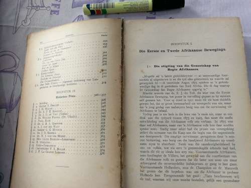 DIE PROSA VAN DIE TWEDE AFRIKAANSE BEWEEING Dr P C SCHOONEES Tweede Druk 1927