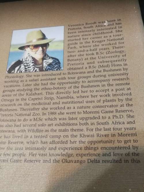 SHELL FIELD GUIDE TO THE COMMON TREES OKAVANGO DELTA & MOREMI GAME RESERVE V ROODT Incl. Medicinal