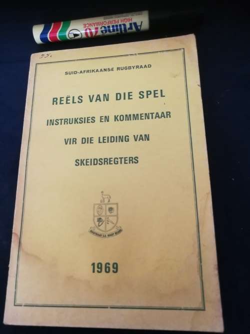 Rugby LAWS OF THE GAME SOUTH AFRICAN RUGBY BOARD 1969 REELS VAN DIE SPEL ( English and Afrikaans )