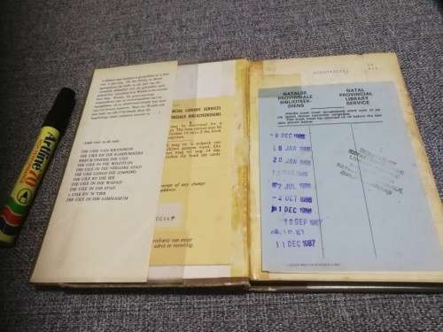 COR DIRKS DIE UILE IN DIE KALAHARI Tweede Uitgawe derde druk 1981 Ex Library book