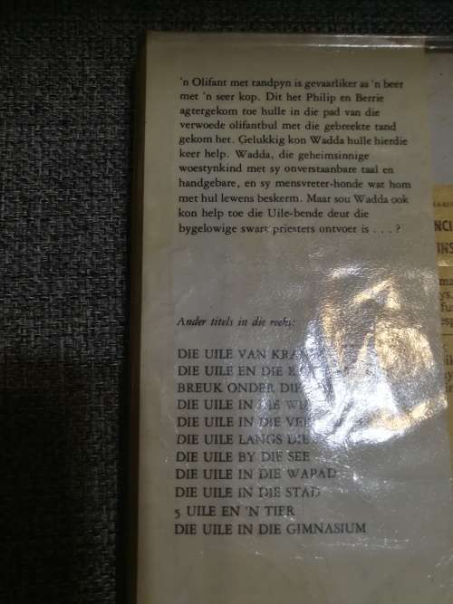 COR DIRKS DIE UILE IN DIE KALAHARI Tweede Uitgawe derde druk 1981 Ex Library book