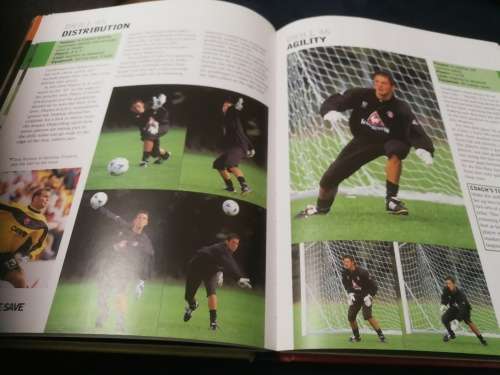 FOOTBALL SKILLS TED BUXTON ( Soccer  training manual and coaching tips  and drills )