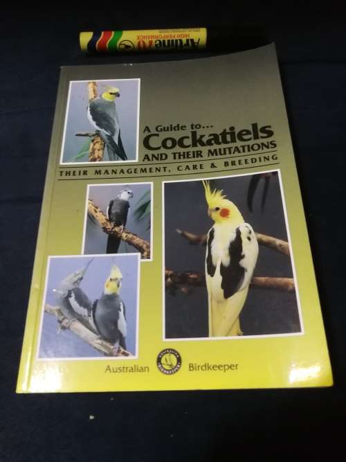 A GUIDE TO COCKATIELS AND THEIR MUTATIONS THEIR MANAGEMENT CARE and BREEDING Parrots PEGGY CROSS