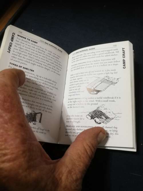 SAS SURVIVAL GUIDE JOHN LOFTY WISEMAN How to Survive in the Wild in any climate on land or at sea