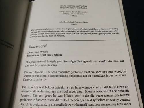 NIKOLA EN DIE KAT WAT VERDWYN geskryf deur MARY HUDSON