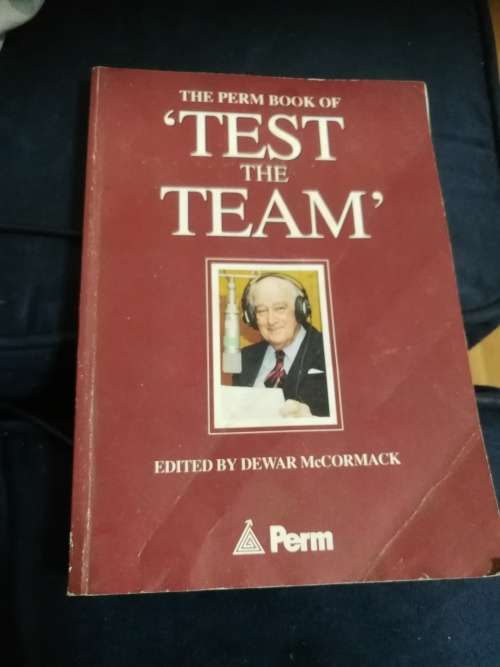 THE PERM BOOK OF TEST THE TEAM edited by DEWAR McCORMACK (Quiz questions and answers gen. knowledge