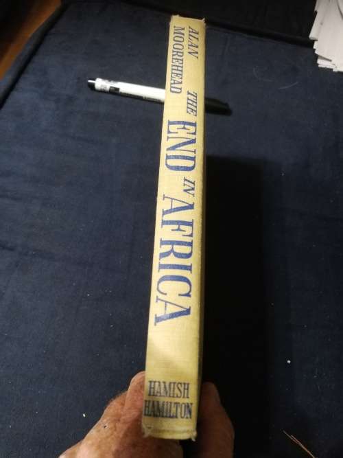 THE END IN AFRICA  ALAN MOOREHEAD  ( The Fall of Tunis  - World War Two )
