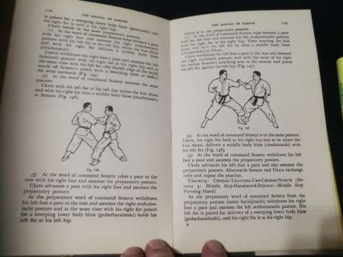 THE KARATE MANUAL by E J HARRISON ( Judo 4th Dan )