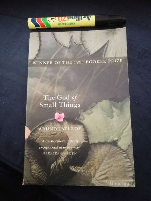 THE GOD OF SMALL THINGS ARUNDHATI ROY ( Winner of the 1997 Booker Prize  )