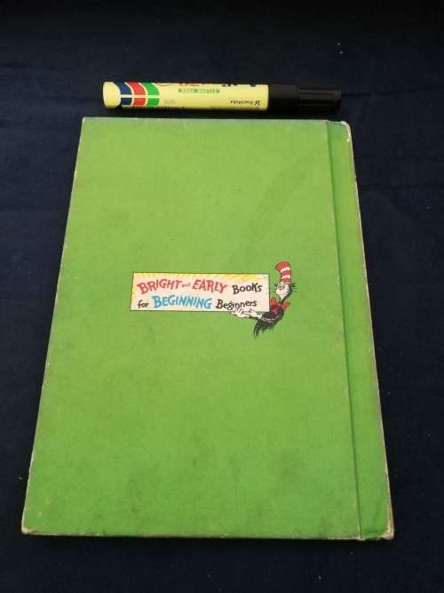 OLD HAT NEW HAT by STAN and JAN BERENSTAIN Hardcover 1985