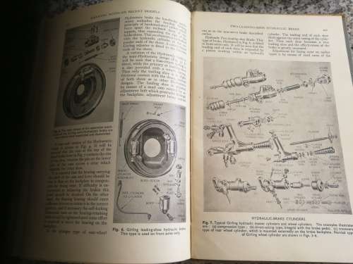 PRACTICAL AUTOMOBILE ENGINEERING Illustrated ( Odmans Press Revised Edition  around 1947 ) Motor