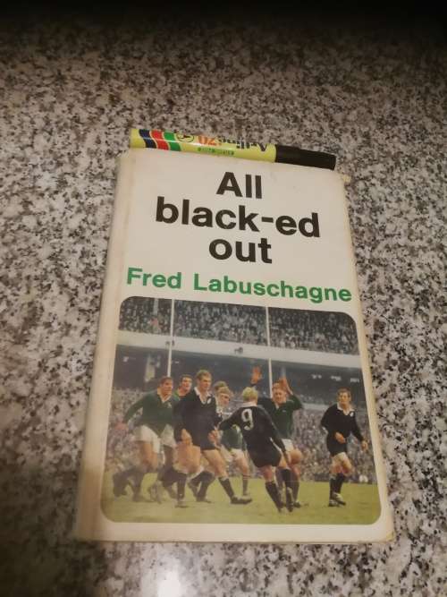 ALL BLACK-ED OUT FRED LABUSCHAGNE ( All Blacks Rugby 1970 )
