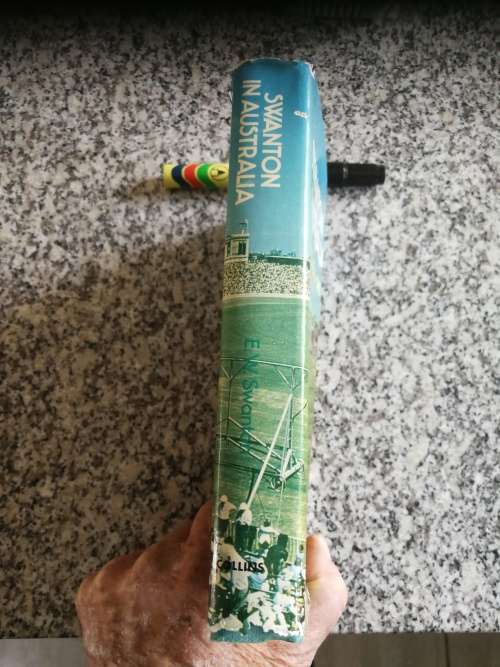 SWANTON IN AUSTRALIA with MCC 1946 - 1975 E W SWANTON ( Cricket )