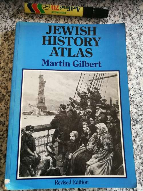 JEWISH HISTORY ATLAS MARTIN GILBERT Revised Edition 1976 9  ( including maps )