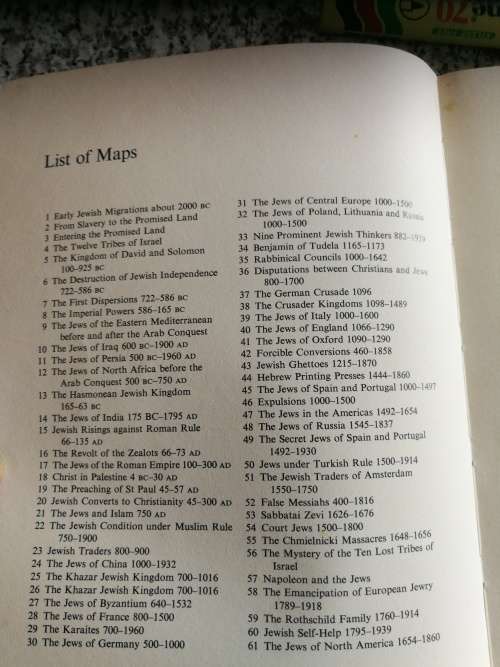 JEWISH HISTORY ATLAS MARTIN GILBERT Revised Edition 1976 9  ( including maps )