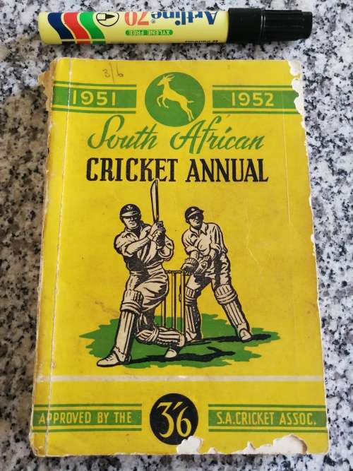 SOUTH AFRICAN CRICKET ANNUAL 1951 / 1952 SIGNED BY GEOFFREY A CHETTLE