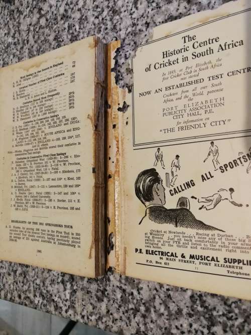 SOUTH AFRICAN CRICKET ANNUAL 1951 / 1952 SIGNED BY GEOFFREY A CHETTLE
