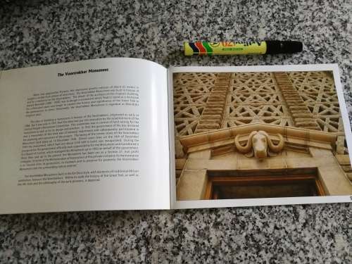The VOORTREKKER MONUMENT Pretoria Visitor`s Guide and Souvenir revised edition 2007