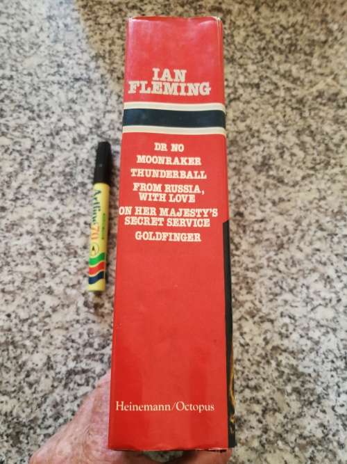 IAN FLEMING DR NO MOONRAKER THUNDERBALL FROM RUSSIA WITH LOVE 6 Books in 1