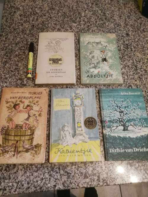 Bundel van 5 ALBA BOUWER KINDERBOEKE SOOS BESKRYF