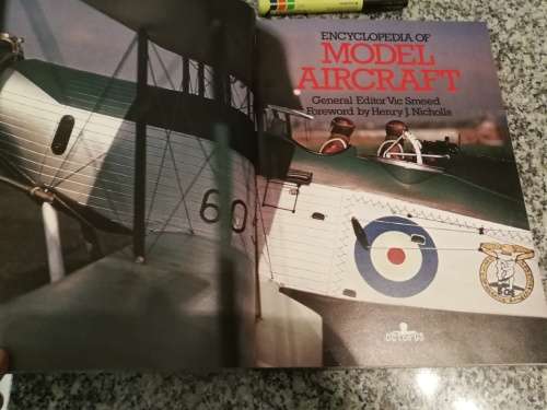 ENCYCLOPEDIA OF MODEL AIRCRAFT ,  VIC SMEED ( aeroplanes helicopters aviation flying flight models )