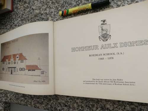HONNEUR AULX DIGNES ROEDEAN SCHOOL 1903 - 1978 JOAN RAIKES