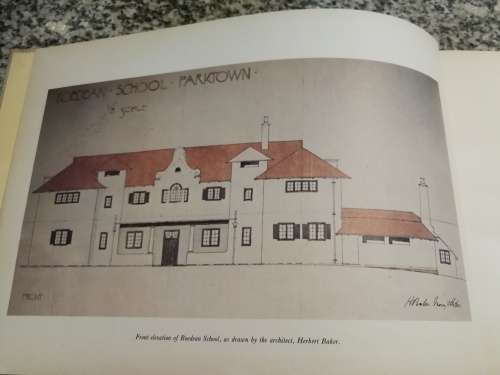 HONNEUR AULX DIGNES ROEDEAN SCHOOL 1903 - 1978 JOAN RAIKES