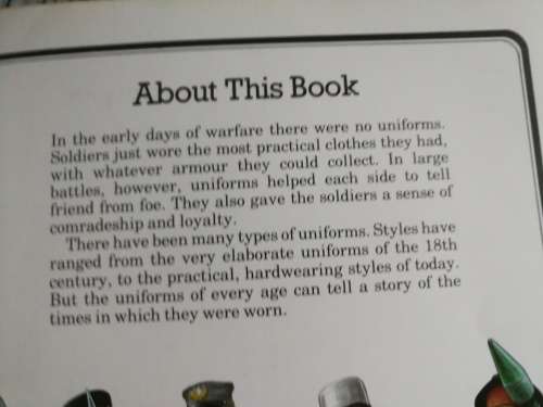 GUIDE TO MILITARY UNIFORMS Piccolo Explorer Books  ( from the First Uniforms to WWII  and Ceremonial