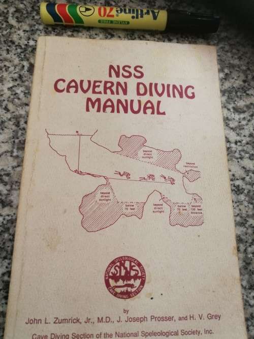 NSS CAVERN DIVING MANUAL JOHN L ZUMRICK  et al Cave scuba skindiving diving